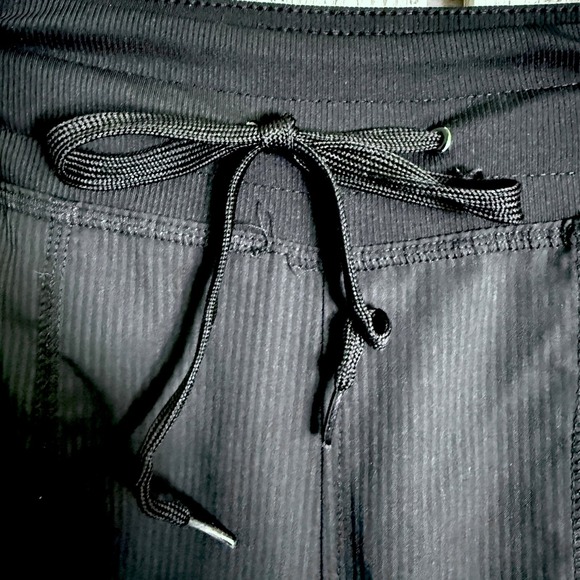 Marika Black Activewear Pants Women's XL Hiking Walking Easy Travel Lightweight - Picture 10 of 16